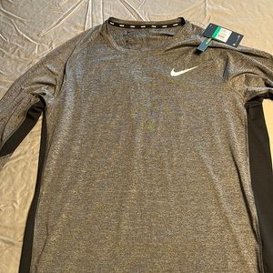 Nike Dri-Fit Shirt (Tight Fit)
